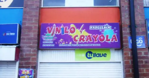 PAPELERIA VINILO Y CRAYOLA PAPELERIA VINILO Y CRAYOLA